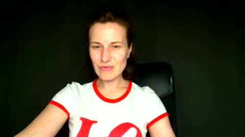 Snapshot of shannen_sweet chatting on June 2, 11:34 am Shannen online show from June 2, 11:34 am