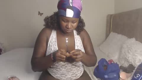 Snapshot of shannky_ chatting on February 3, 5:38 am shannky online show from February 3, 5:38 am