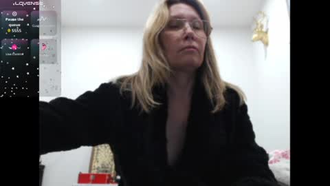 Snapshot of shannon07 chatting on June 21, 1:08 am Shannon07 online show from June 21, 1:08 am