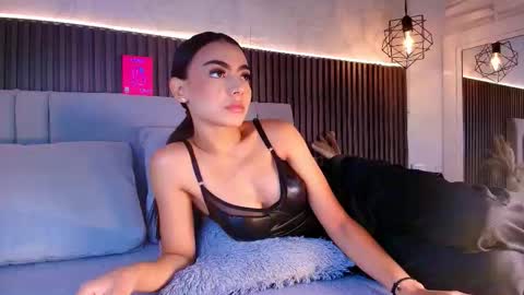 SHANON online show from February 4, 7:09 pm