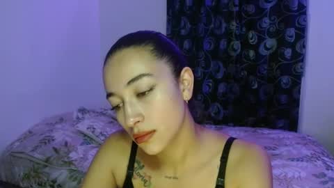 Snapshot of shantal_d03 chatting on January 16, 2:30 am shantal_d03 online show from January 16, 2:30 am