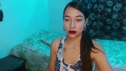 Snapshot of shantal_d03 chatting on January 31, 1:33 am shantal_d03 online show from January 31, 1:33 am