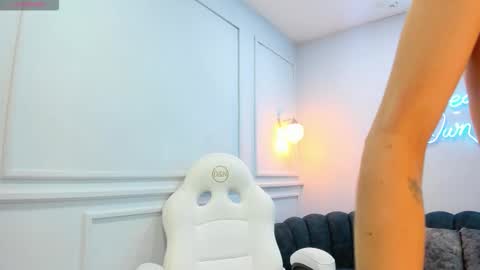 Shantal online show from November 6, 3:51 am