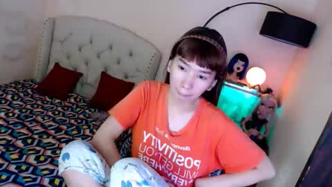 Snapshot of shantalfoxxy chatting on October 30, 12:56 am SHANTA FOX s online show from October 30, 12:56 am