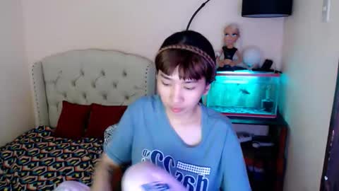 Snapshot of shantalfoxxy chatting on December 5, 2:03 pm SHANTA FOX s online show from December 5, 2:03 pm