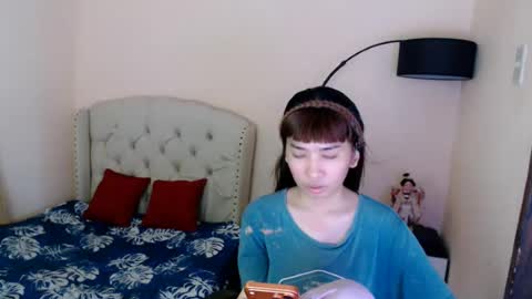 Snapshot of shantalfoxxy chatting on June 18, 12:22 am SHANTA FOX s online show from June 18, 12:22 am