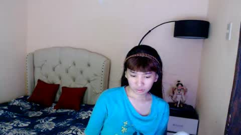 Snapshot of shantalfoxxy chatting on June 23, 11:47 pm SHANTA FOX s online show from June 23, 11:47 pm