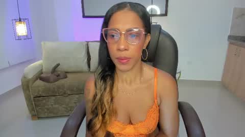 Snapshot of shantall_wills chatting on June 10, 10:47 am Shantall wills online show from June 10, 10:47 am