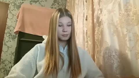 Snapshot of shantiardelean chatting on November 16, 12:22 pm Jess online show from November 16, 12:22 pm