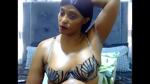 shany922 online show from February 9, 1:46 pm