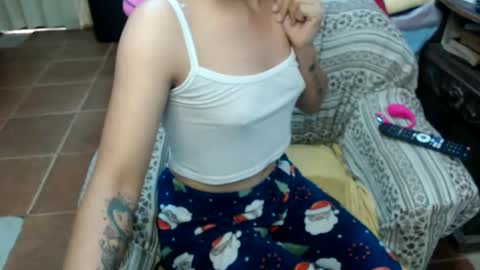 shanyflores5 online show from June 8, 12:16 pm