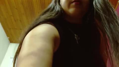 Snapshot of shara_beauty chatting on May 16, 11:03 pm shara_beauty online show from May 16, 11:03 pm