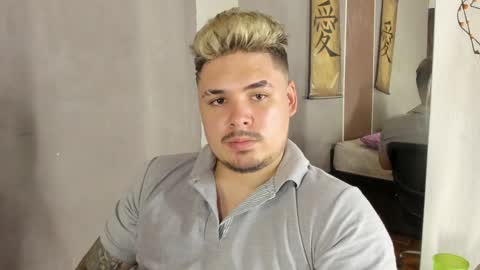 jhon deibyd online show from December 5, 3:15 am