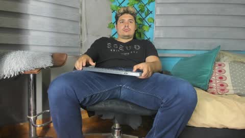 jhon deibyd online show from January 7, 1:46 pm