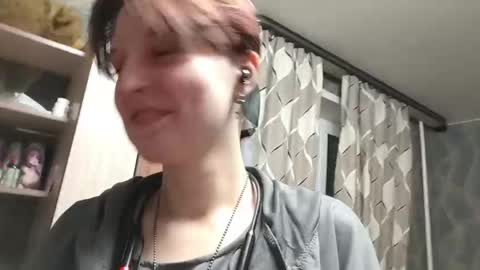 Snapshot of sharleenyodis chatting on May 30, 6:49 pm Sara online show from May 30, 6:49 pm