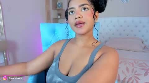 Sharlot online show from July 10, 1:25 pm