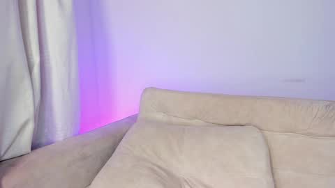 Snapshot of sharlot_harrys chatting on February 26, 6:21 pm Hi fiends ---- I usually start online from Monday to Friday from 1000 am Saturdays and Sundays at 600 am Colombia time online show from February 26, 6:21 pm