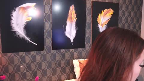 Sharom  online show from March 9, 4:33 pm