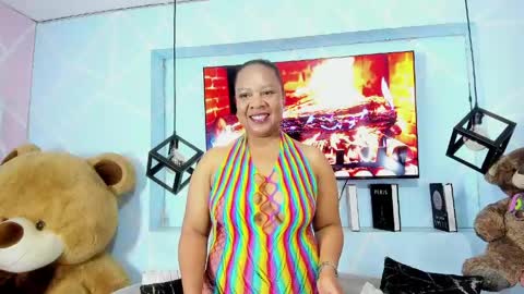 Sharon Noa online show from April 29, 2:32 pm