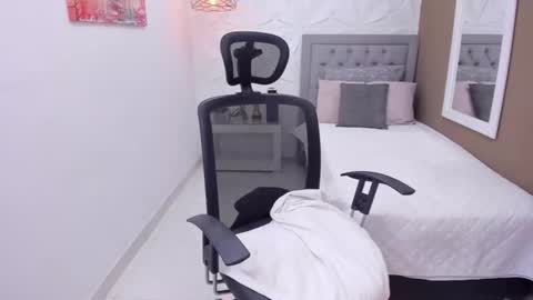 sharon online show from December 15, 8:57 pm