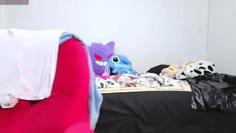 Snapshot of sharonblack_ chatting on April 15, 9:05 am kitsune online show from April 15, 9:05 am