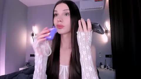 Snapshot of sharonforever chatting on March 5, 8:38 pm Sharon online show from March 5, 8:38 pm