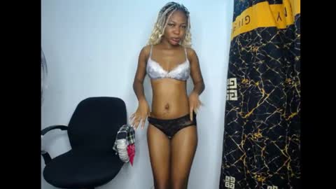Snapshot of sharonlove8 chatting on May 23, 5:12 am sharon online show from May 23, 5:12 am