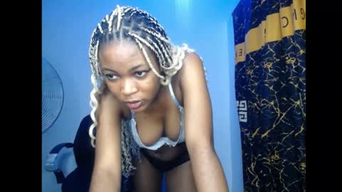 Snapshot of sharonlove8 chatting on June 2, 4:58 am sharon online show from June 2, 4:58 am