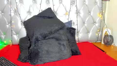 sharonths online show from May 6, 3:50 pm