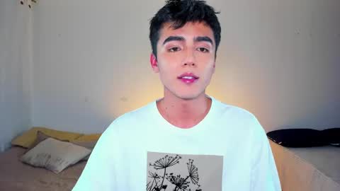 Snapshot of shawn__sanderson chatting on December 4, 12:08 am Shawn online show from December 4, 12:08 am