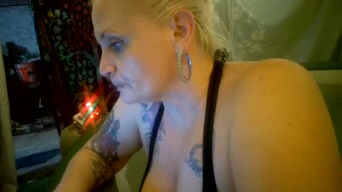 ShawnandJenn online show from March 5, 9:49 am