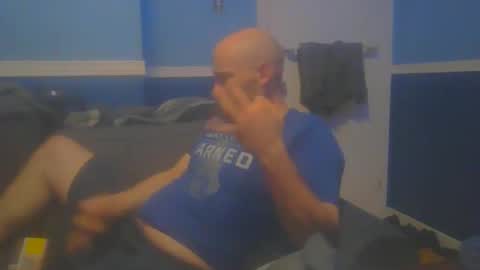 Snapshot of shawntheone3535b chatting on December 9, 2:34 am shawntheone online show from December 9, 2:34 am