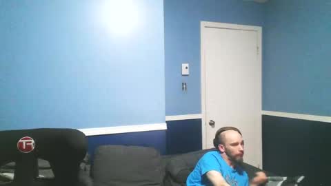 Snapshot of shawntheone3535b chatting on February 18, 7:54 am shawntheone online show from February 18, 7:54 am