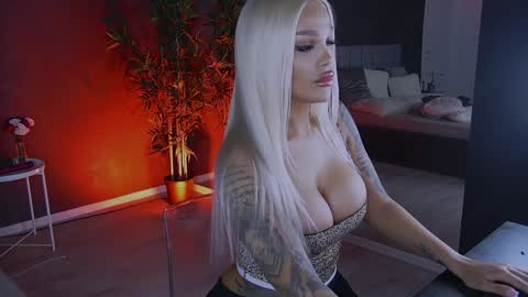 shayblonde online show from January 12, 7:00 am