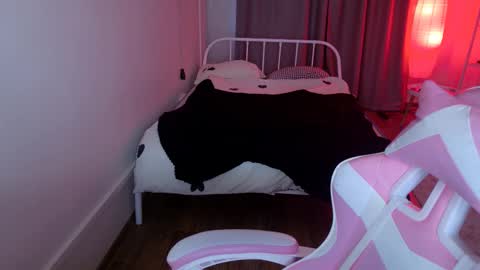 Shay online show from December 16, 5:12 am