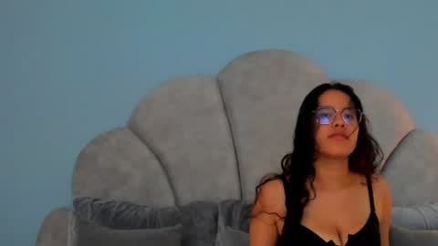 Snapshot of shayra_alina chatting on June 18, 11:47 am shayra_alina online show from June 18, 11:47 am
