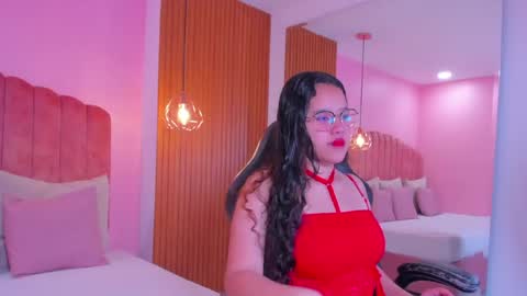 Snapshot of shayra_alina chatting on July 4, 12:44 pm shayra_alina online show from July 4, 12:44 pm