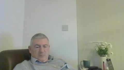 Snapshot of she52 chatting on December 10, 4:06 pm she52 online show from December 10, 4:06 pm