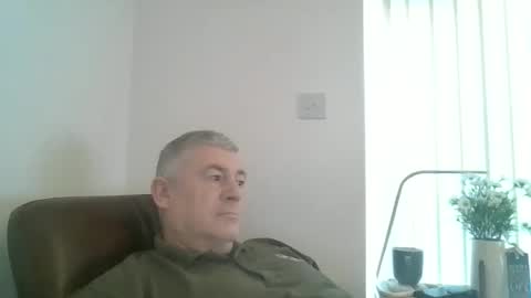 Snapshot of she52 chatting on December 23, 8:22 am she52 online show from December 23, 8:22 am