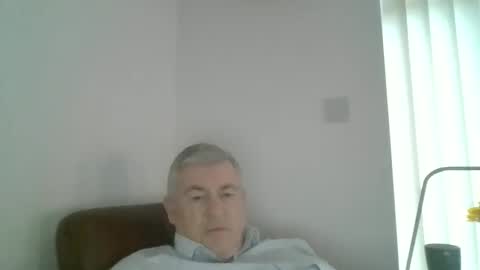 Snapshot of she52 chatting on January 6, 3:51 pm she52 online show from January 6, 3:51 pm