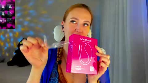 Snapshot of she_wolf1 chatting on May 31, 2:02 pm she_wolf1 online show from May 31, 2:02 pm