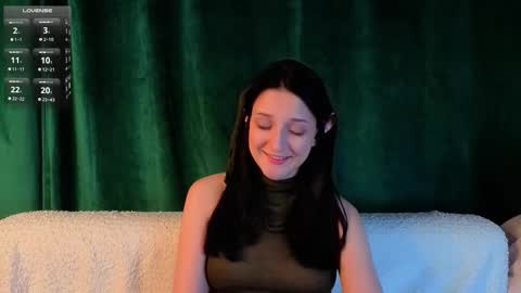 Snapshot of sheenagear chatting on September 25, 1:26 pm sheenagear online show from September 25, 1:26 pm