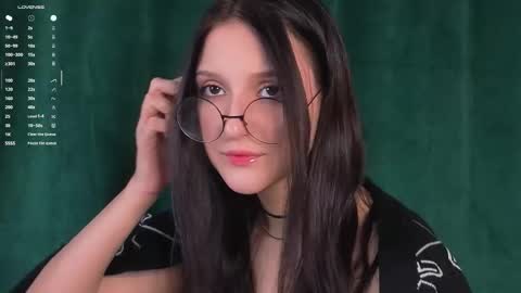 Snapshot of sheenagear chatting on November 3, 1:12 pm sheenagear online show from November 3, 1:12 pm