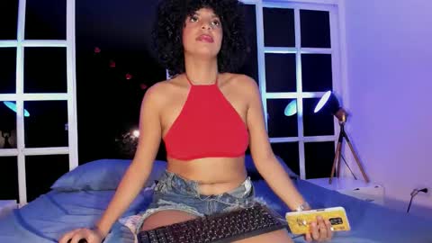 sheeylopez online show from February 20, 6:26 am