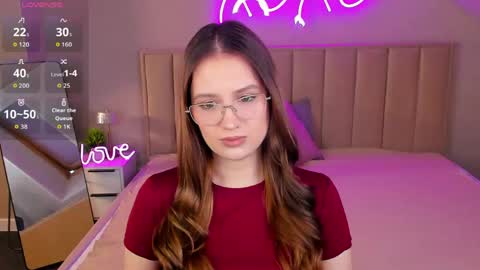 Snapshot of shei1a_shy chatting on May 6, 11:59 am Amely online show from May 6, 11:59 am