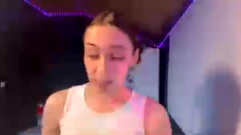 Snapshot of sheilaoverson chatting on April 15, 11:17 am sheilaoverson online show from April 15, 11:17 am