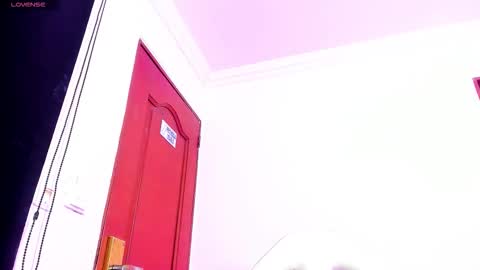 sheilly_brown online show from February 12, 5:02 am