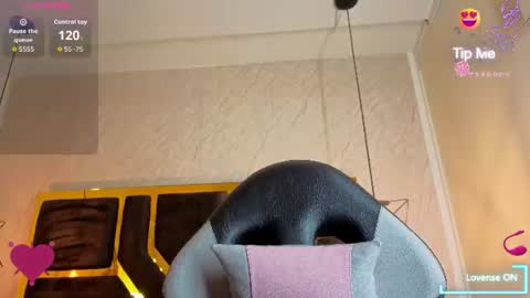 sheilly_brown online show from July 31, 12:37 pm