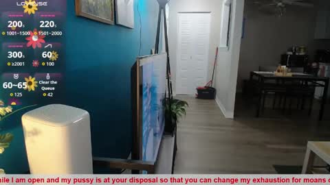 Snapshot of sheilyn_smith chatting on May 27, 3:36 am sheilyn_smith online show from May 27, 3:36 am