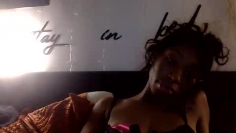 Lola online show from December 17, 6:19 am